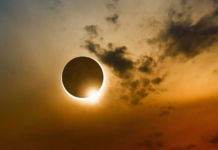 Eclissi solare di oggi 21 Agosto, come seguirla online e su Android eclissi solare android