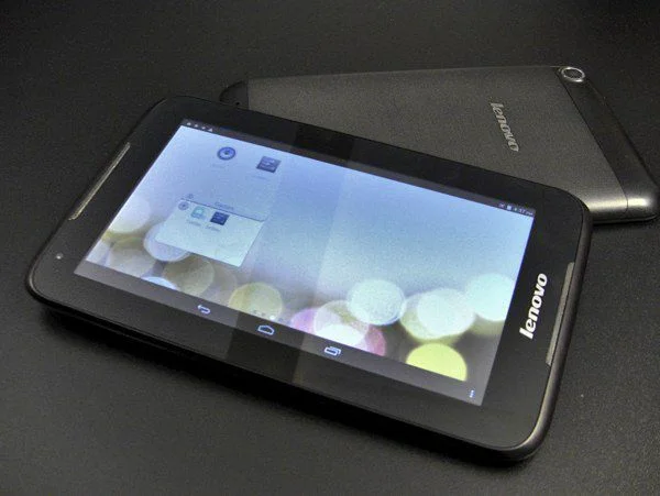 Lenovo: pubblica tre tablet Android