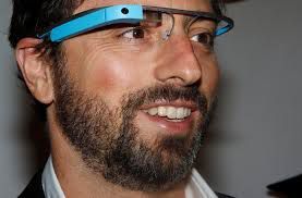 I Glass Explorer Edition saranno spediti a maggio, e intanto Google lancia “Glass Collective”