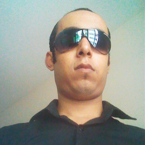 Meet-Hafid-the-ds-thief-that-created-a-photoblog-without-even-knowing