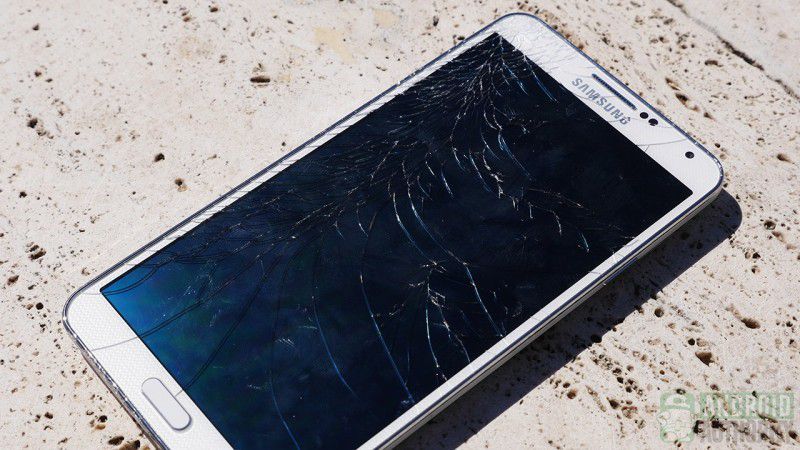 samsung-galaxy-note-3-drop-test-cracked-screen-aa-1