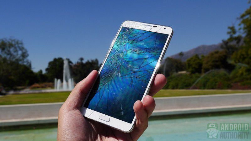 samsung-galaxy-note-3-drop-test-cracked-screen-aa-4