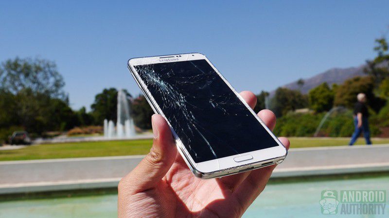 samsung-galaxy-note-3-drop-test-cracked-screen-aa-6