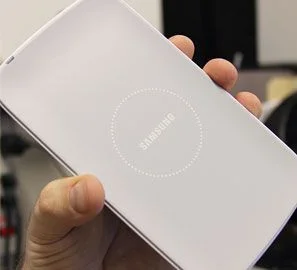 Samsung utilizzerà chip di identificazione per bandire gli accessori non originali