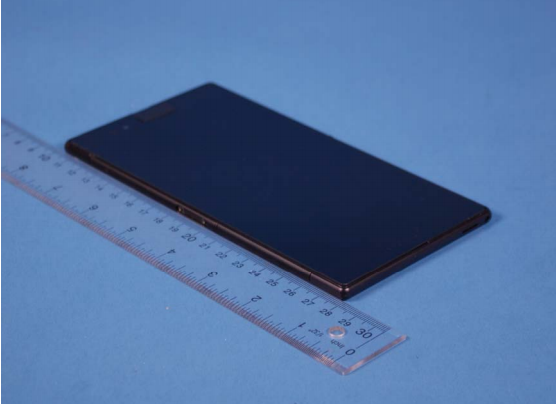 Photos-and-manual-of-the-Wi-Fi-only-Xperia-Z-Ultra-tablet-appear-on-FCC2