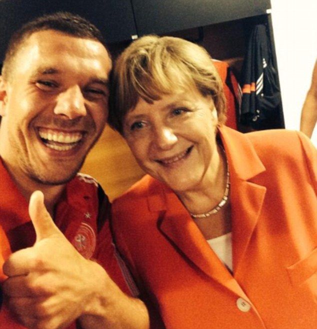 German-chancellor-Angela-Merkel-did-not-shy-away-from-a-selfie-with-Lukas-Podolsky