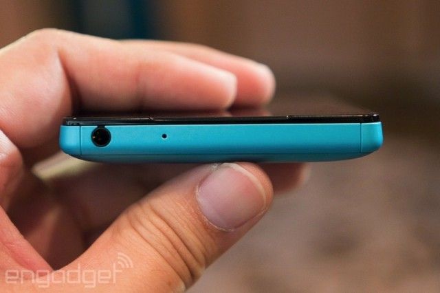 Xperia-Z2a-Hands-on_12-640×426