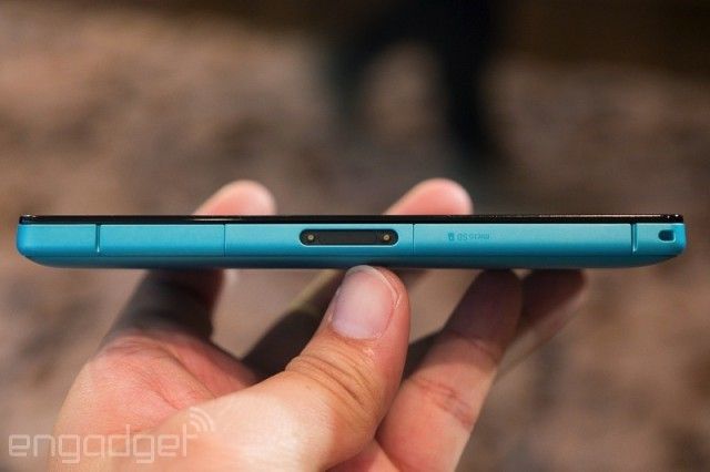 Xperia-Z2a-Hands-on_9-640×426