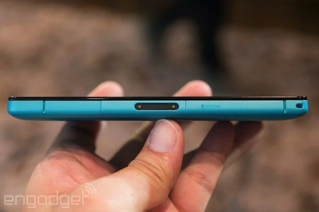 Xperia-Z2a-Hands-on_9-640×426