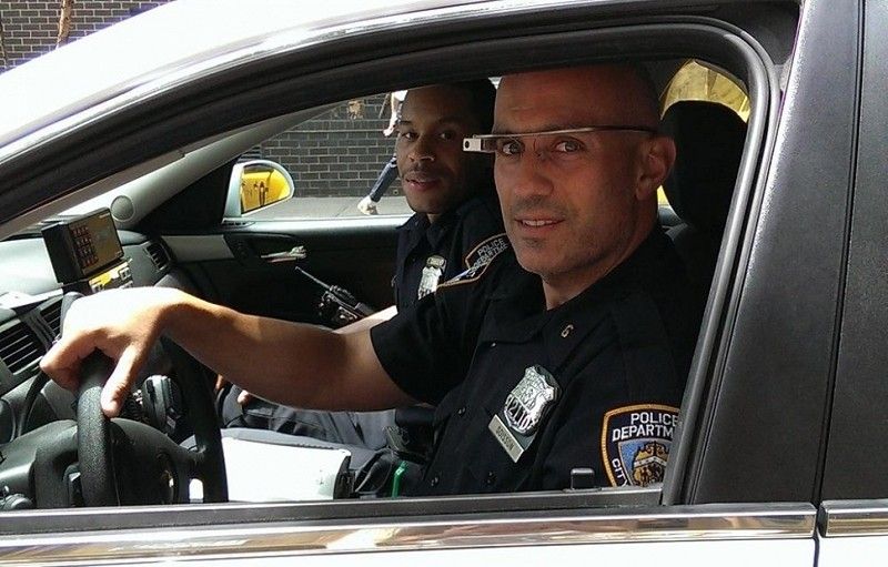 La polizia di New York prova i Google Glass per scopi di pattuglia