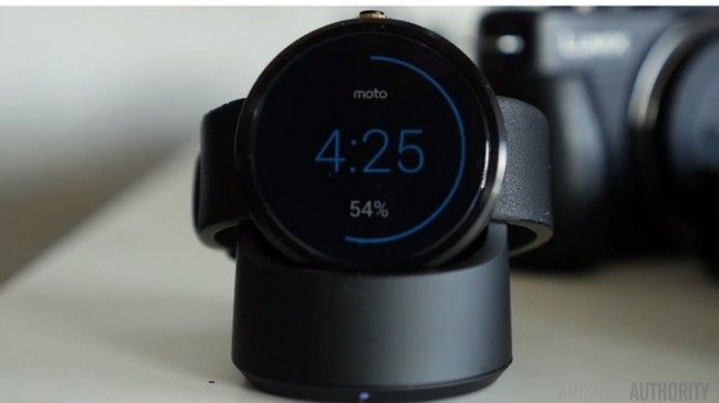 moto-360-on-charger-review