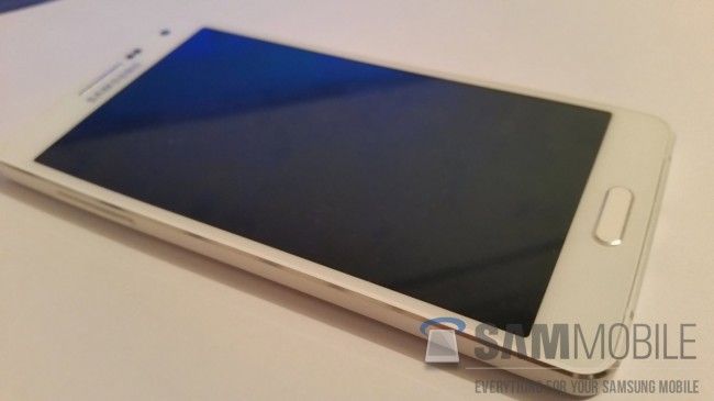 Samsung Galaxy A5 svelato: caratteristiche tecniche