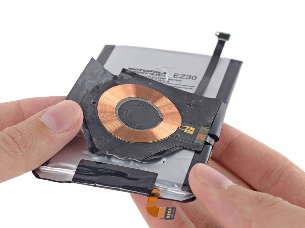Google-Nexus-6-disassembled-by-iFixit (10) nexus 6
