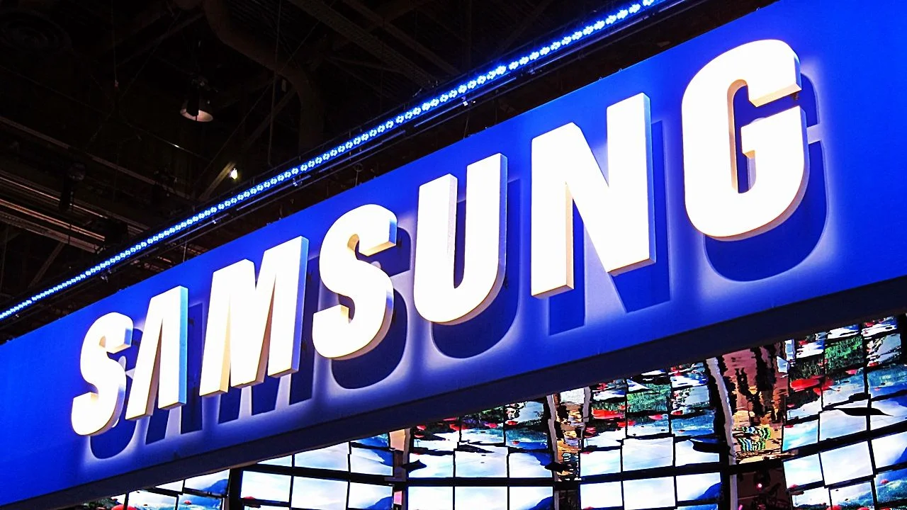 Samsung  SM-J100F: smartphone fascia bassa con processore a 64 bit