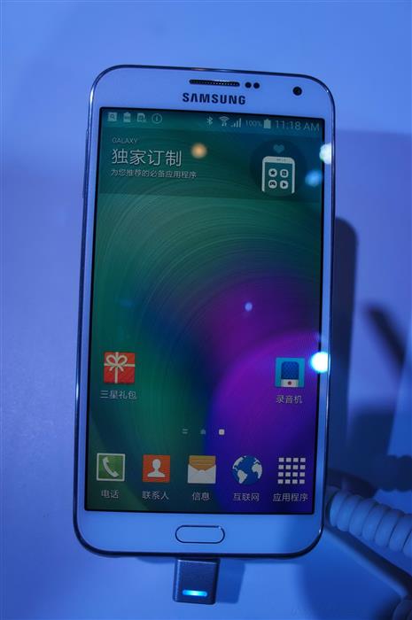 Samsung Galaxy E7 arriva anche in Cina