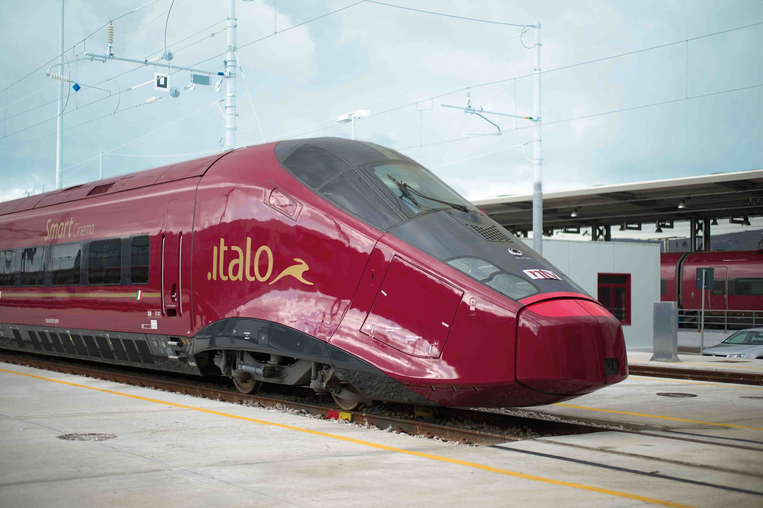 Biglietti del treno: da oggi si fanno con uno smartphone