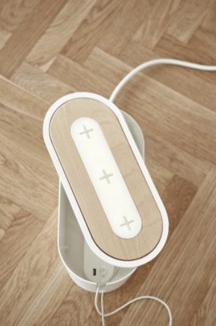 Ikea lancia lampade e scrivanie con ricarica wireless per gli smartphone Ikea lancia lampade e scrivanie con ricarica wireless per gli smartphone