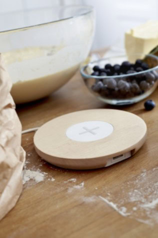 Ikea lancia lampade e scrivanie con ricarica wireless per gli smartphone Ikea lancia lampade e scrivanie con ricarica wireless per gli smartphone