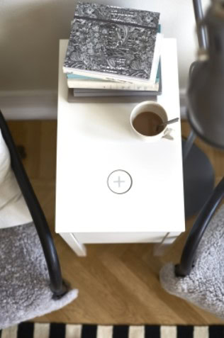 Ikea lancia lampade e scrivanie con ricarica wireless per gli smartphone Ikea lancia lampade e scrivanie con ricarica wireless per gli smartphone