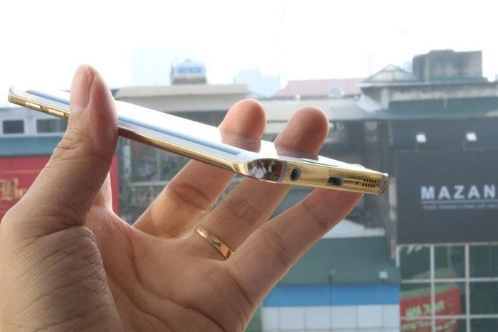 Gold-plated-Galaxy-S6-Edge_1