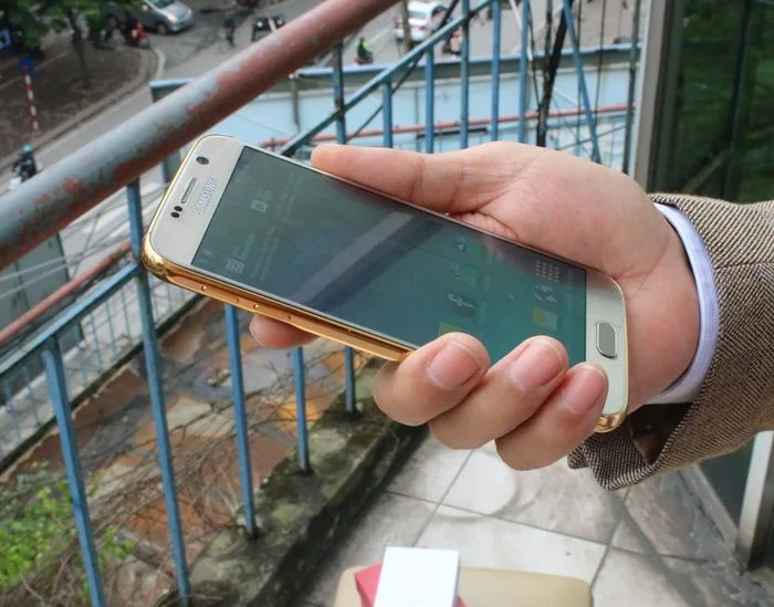 Gold-plated-Galaxy-S6_1