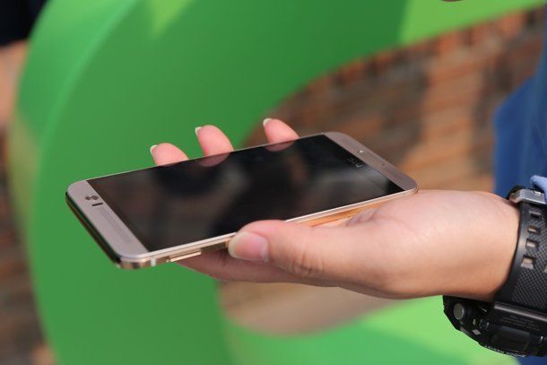 HTC-One-M9-Plus-presentazione-1