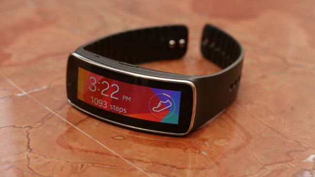 samsung-galaxy-gear-fit-product-photos-01
