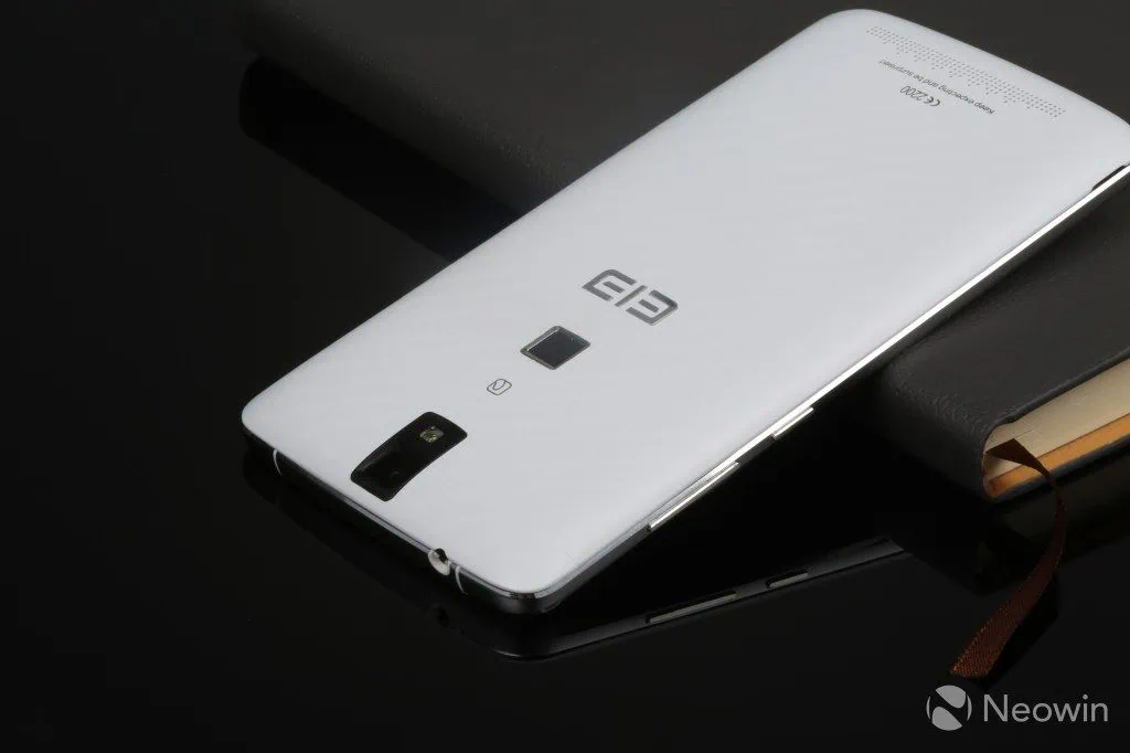 Elephone-P7000-P8000-bis