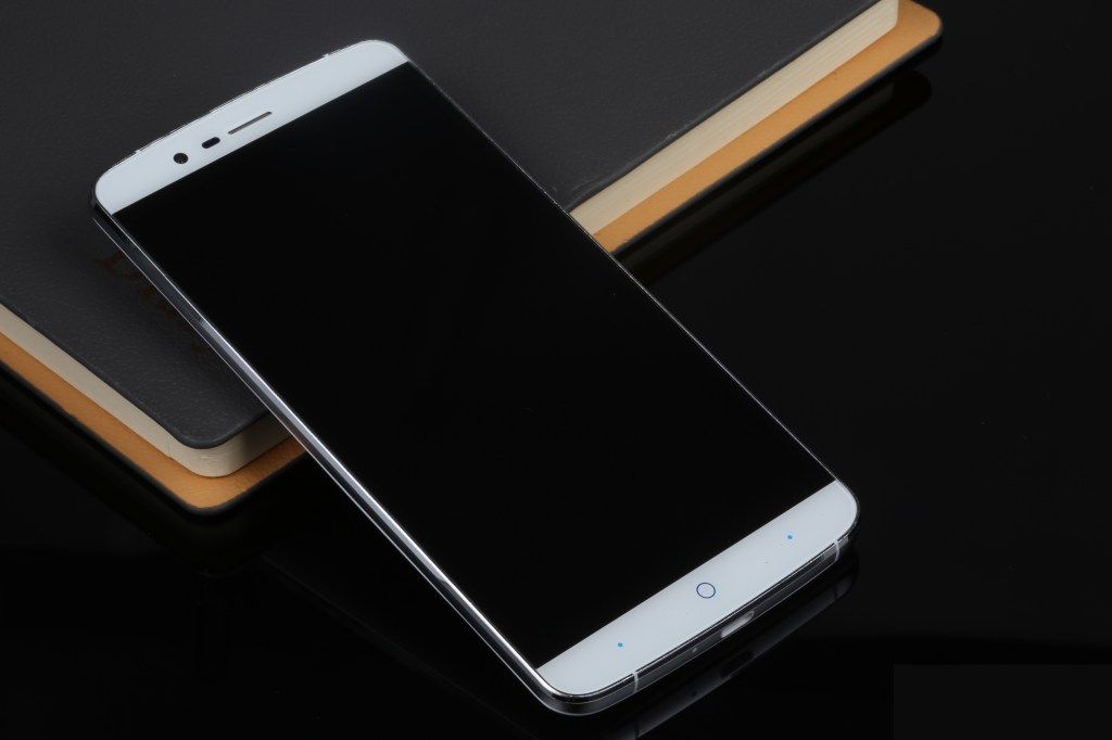Elephone-P7000-P8000