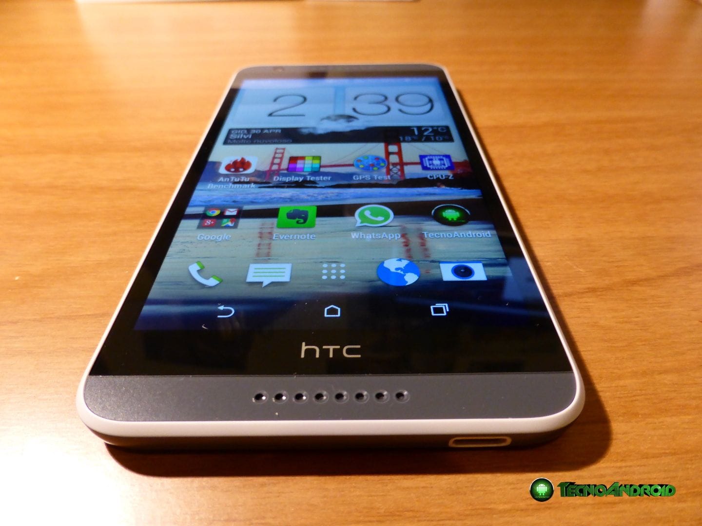 HTCDESIRE80IMG1