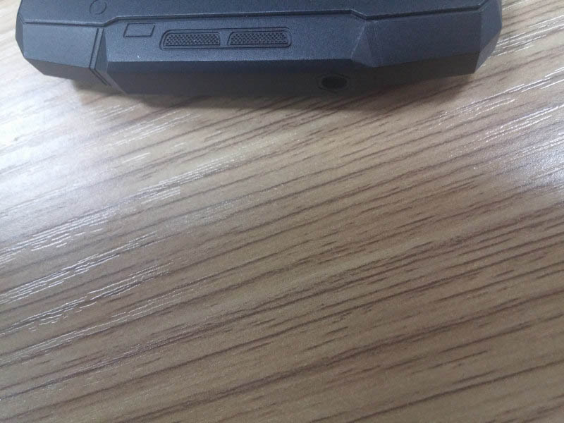 smartphone-batterie-1000-mah-prototype-maquette-oukitel1