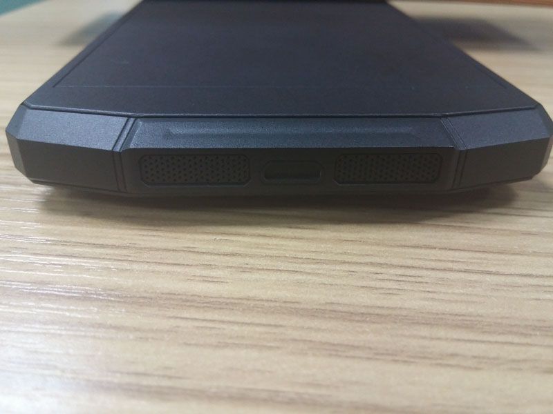 smartphone-batterie-1000-mah-prototype-maquette-oukitel2