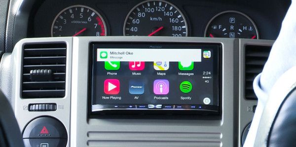 Apple-CarPlay-by-Pioneer_9