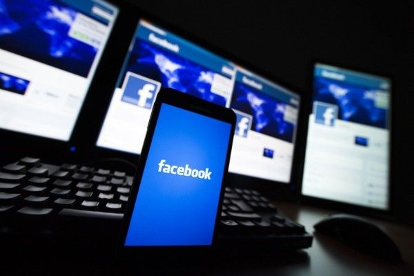 facebook-smartphone