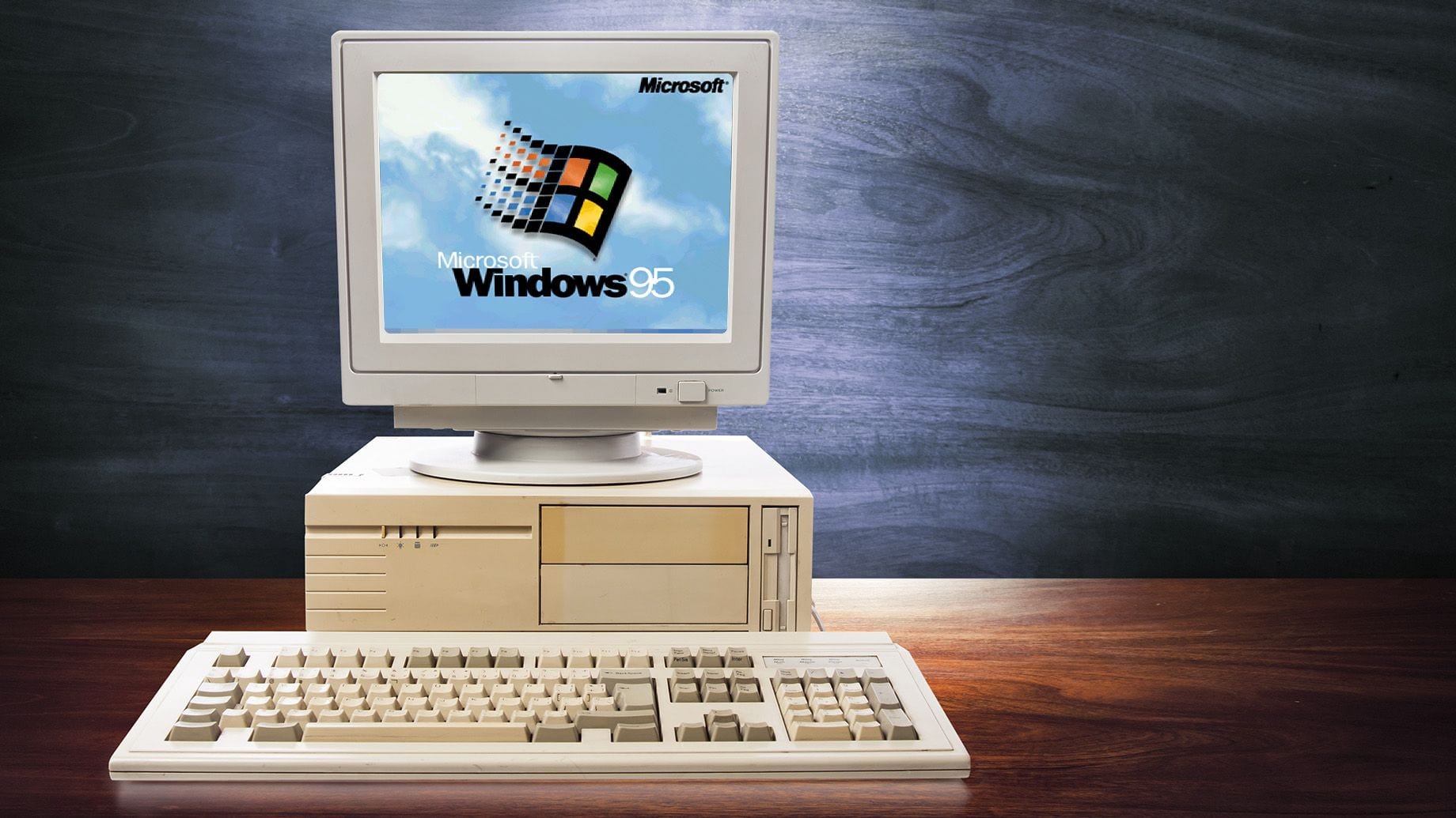 Microsoft festeggia i 20 anni di Windows 95: il sistema operativo rivoluzionario