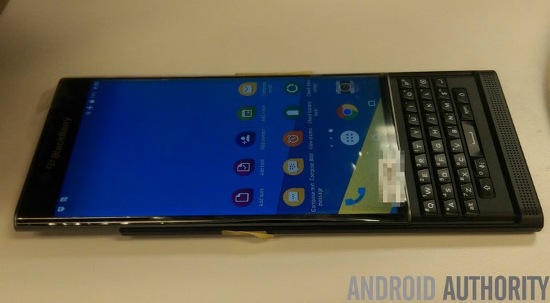 Live-shots-of-the-Android-powered-BlackBerry-Venice (3)