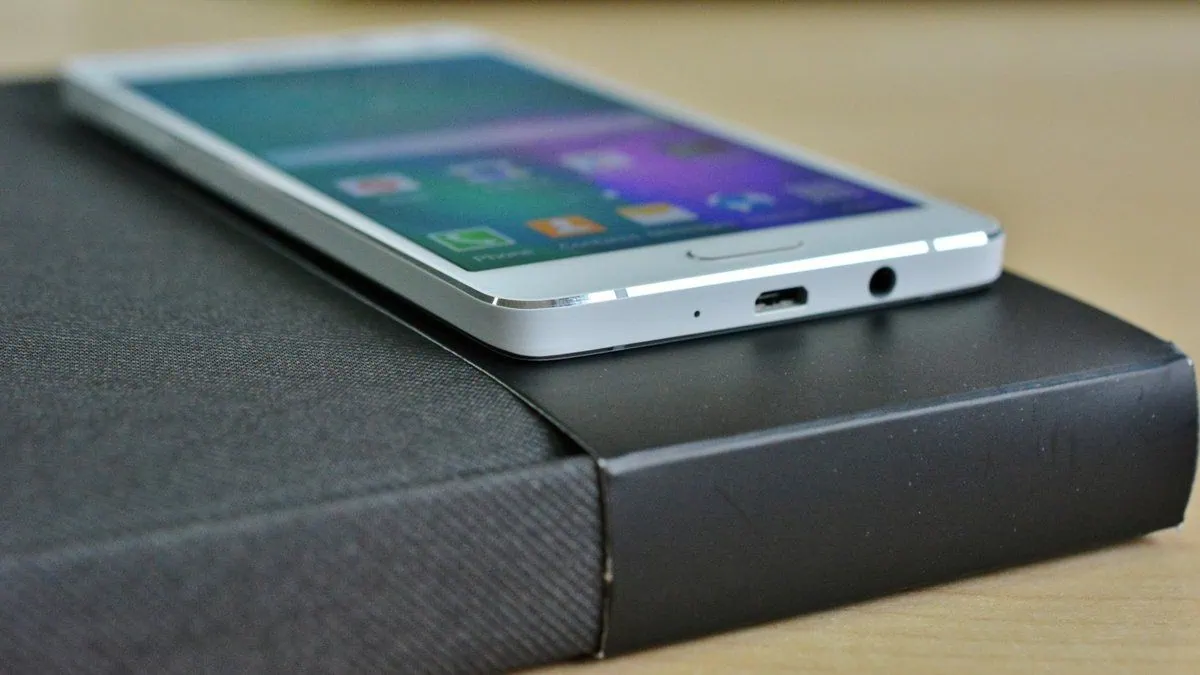 Samsung Galaxy S7: confermate le versioni Edge e Flat