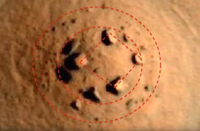 Una Stonehenge anche su Marte: le immagini