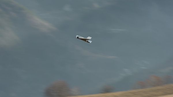 Parrot_DISCO_Drone_Lifestyle001