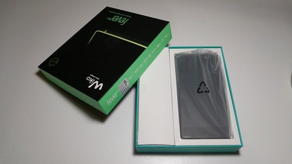 Wiko Fever unboxing