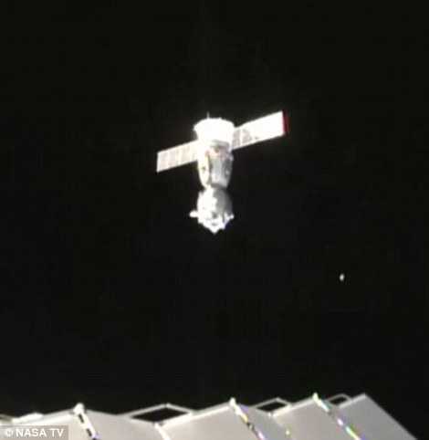 31C0130300000578-3471375-image-m-43_1456882607611