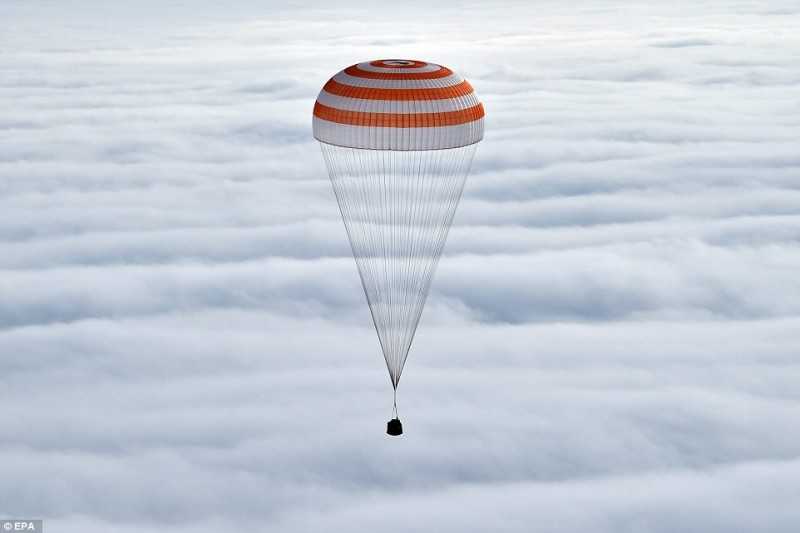 31C2087700000578-3471375-image-a-58_1456897784553