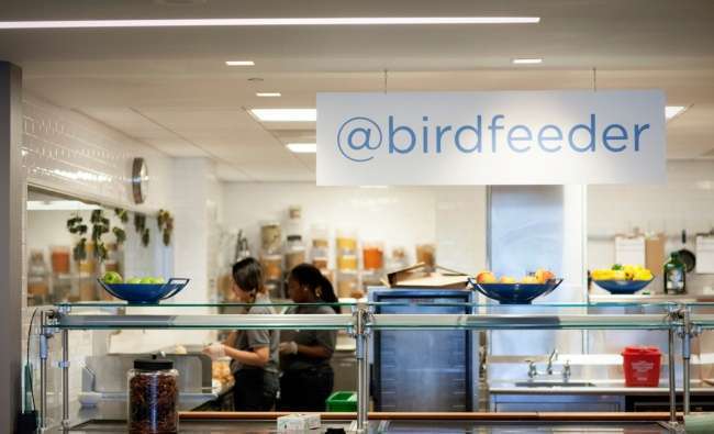 587255-650-1458113359-twitter_headquarters_cafeteria