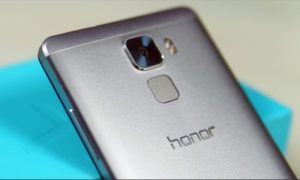 Honor V8