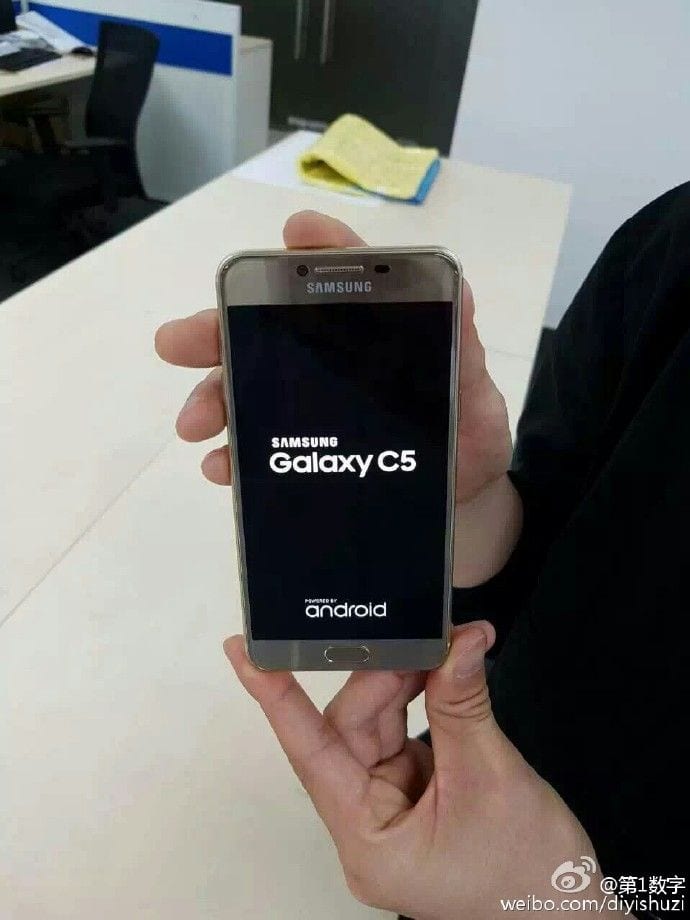 Samsung-Galaxy-C5-real-life-image-leak_21 Foto Samsung Galaxy C5