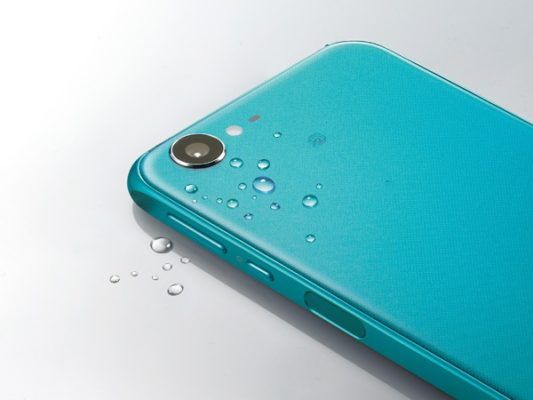 Smartphone Sharp con fotocamera da 22 MP
