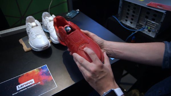 Smart_Shoes_Lenovo_2