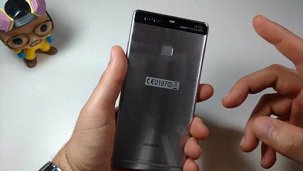 Unboxing Huawei P9 plus 3