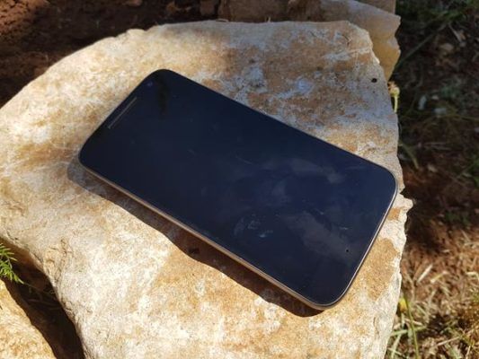 lenovo moto g4 (2)