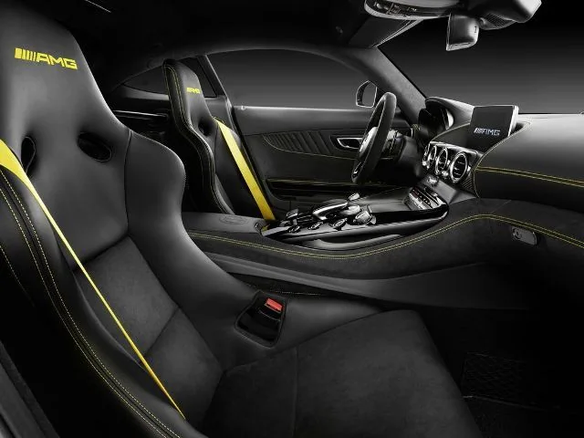 mercedes-benz-amg-gt-r_4